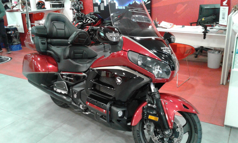 gl 1800 goldwing - CHAMPIGNY-SUR-MARNE