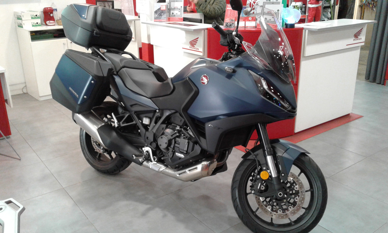 HONDA CB 750 HORNET ABS (A2) ABSOLU  VALENTON 