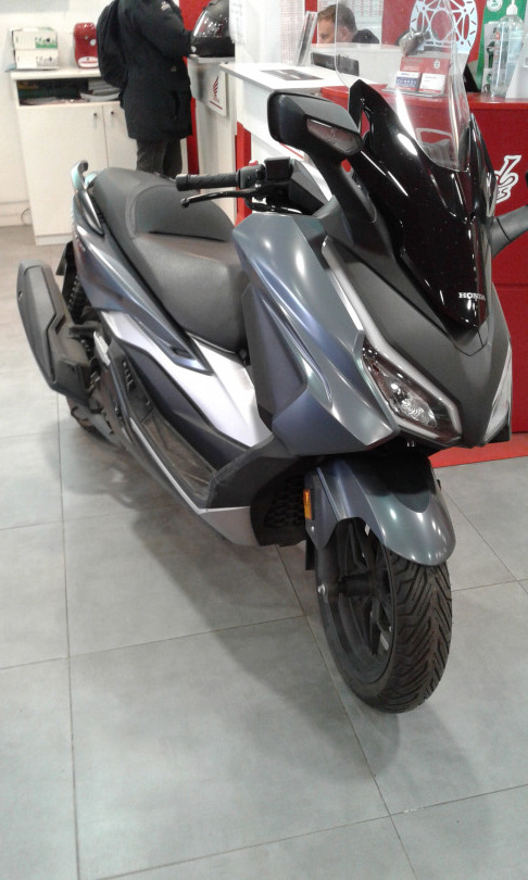 forza 350 abs - CHAMPIGNY-SUR-MARNE